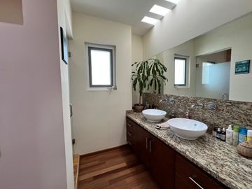 Casa en Venta en Cumbres del Cimatario, Querétaro
