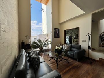 Casa en Venta en Cumbres del Cimatario, Querétaro