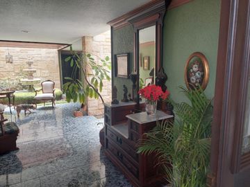 Residencia en venta en Santa Cruz Buenavista, Puebla.