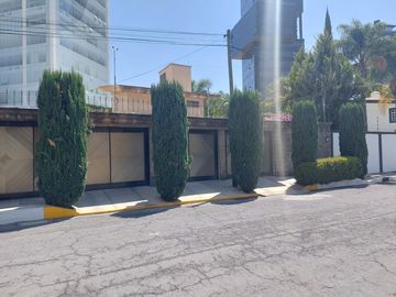 Residencia en venta en Santa Cruz Buenavista, Puebla.