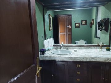 Residencia en venta en Santa Cruz Buenavista, Puebla.