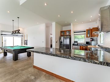 Casa en Venta con Doble Terreno - Residencial Arbolada, Cancún