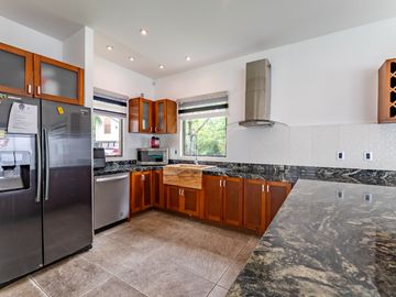 Casa en Venta con Doble Terreno - Residencial Arbolada, Cancún