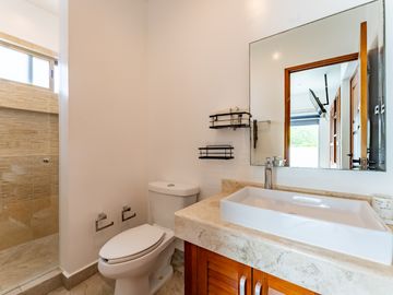 Casa en Venta con Doble Terreno - Residencial Arbolada, Cancún