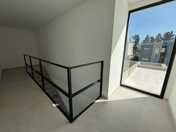 Casa a la laguna en Barrio Santa Ana Villanueva