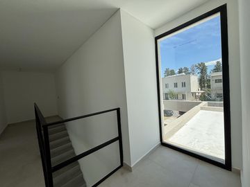 Casa a la laguna en Barrio Santa Ana Villanueva