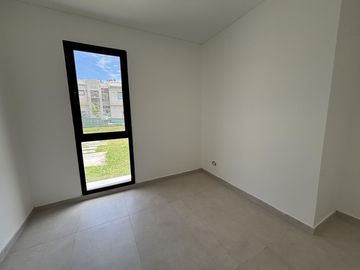 Casa a la laguna en Barrio Santa Ana Villanueva
