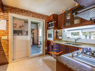 Casa a la venta en country Banco Provincia