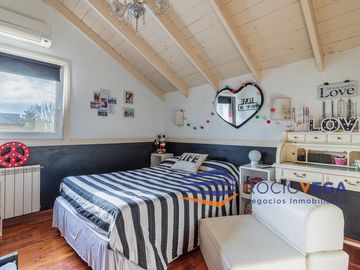 Casa a la venta en country Banco Provincia