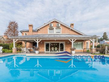 Casa a la venta en country Banco Provincia