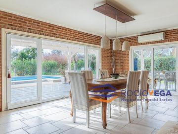 Casa a la venta en country Banco Provincia