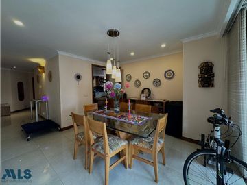 EXCLUSIVO APARTAMENTO EN VENTA EN EL POBLADO