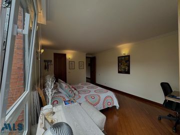 EXCLUSIVO APARTAMENTO EN VENTA EN EL POBLADO