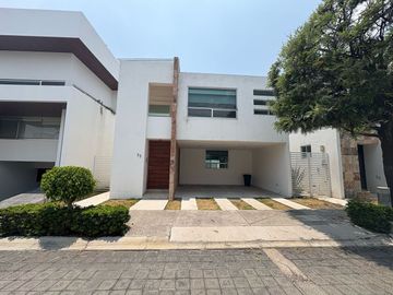 ¡Aprovecha comprar una preciosa casa cerca de Sonata!