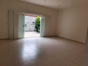CASA  UN PISO  / LAS ARBOLEDAS / ATIZAPÁN