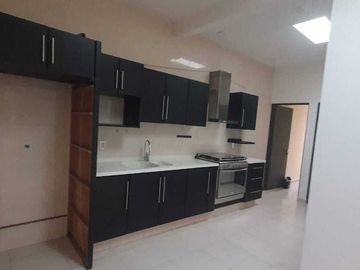 CASA  UN PISO  / LAS ARBOLEDAS / ATIZAPÁN