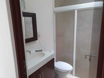 CASA  UN PISO  / LAS ARBOLEDAS / ATIZAPÁN