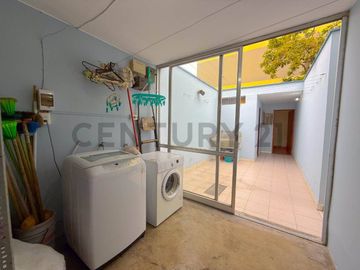 Linda casa en excelente ubicación - San Borja