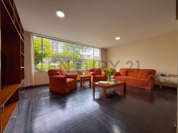 Linda casa en excelente ubicación - San Borja