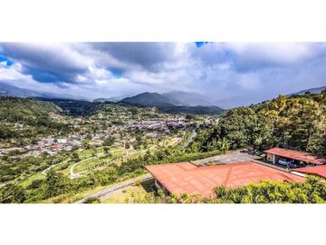 VENDO CASA CON VISTAS AL PUEBLO DE BOQUETE EN JARAMILLO