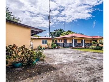 VENDO CASA CON VISTAS AL PUEBLO DE BOQUETE EN JARAMILLO