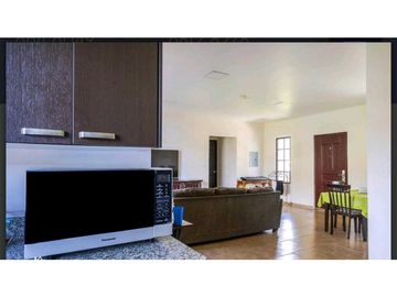 VENDO.CASA 3HAB EN.ALTO.BOQUETE