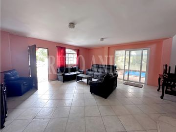 Se Vende Casa en Altos del Maria Zona Alta