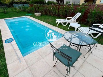 Casa en venta de 4 amb. Y pileta. Santa Elena. Pilar
