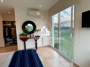 Casa en venta de 4 amb. Y pileta. Santa Elena. Pilar