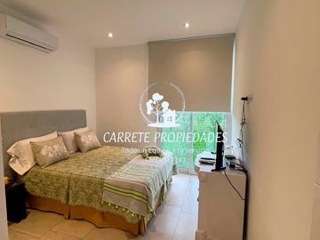 Casa en venta de 4 amb. Y pileta. Santa Elena. Pilar