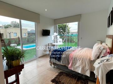 Casa en venta de 4 amb. Y pileta. Santa Elena. Pilar