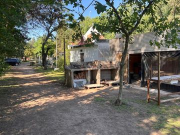 VENTA CASA CON PILETA Y CANCHA FÚTBOL RIO CUARTO