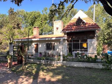 VENTA CASA CON PILETA Y CANCHA FÚTBOL RIO CUARTO