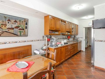 VENTA DEPARTAMENTO RECOLETA CINCO AMBIENTES