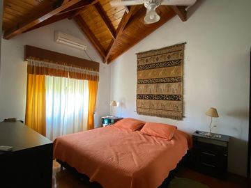 CASA EN VENTA DOS DORMITORIOS OLIVEROS - PILETA