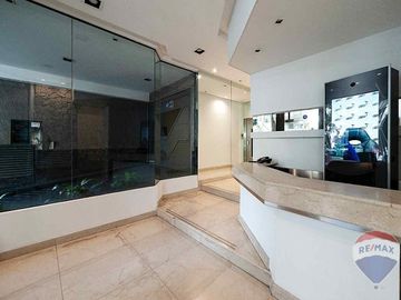 VENTA PISO 3 AMB CON TERRAZA Y PARRILLA PROPIA