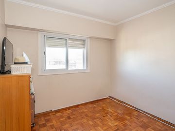 Depto 4 Amb. con Cochera en Coghlan – Piso Alto