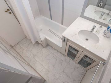 Depto 4 Amb. con Cochera en Coghlan – Piso Alto