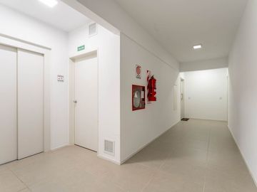 Venta depto 1 amb divisible, guardacoche y balcón.