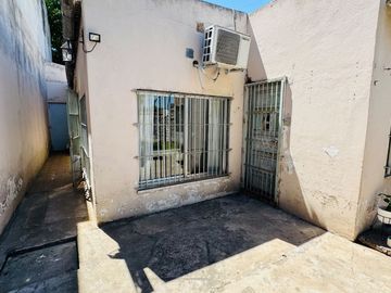 VENTA CASA APTA CREDITO F. VARELA CENTRO
