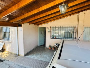 VENTA CASA APTA CREDITO F. VARELA CENTRO