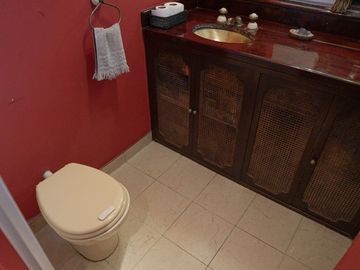 VENTA CASA HURLINGHAM 3 DORM PILETA DOBLE LOTE