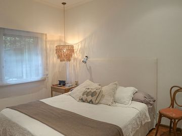 VENTA CASA HURLINGHAM 3 DORM PILETA DOBLE LOTE