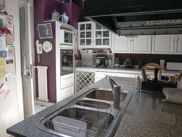 VENTA CASA HURLINGHAM 3 DORM PILETA DOBLE LOTE