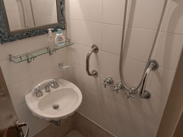 VENTA CASA HURLINGHAM 3 DORM PILETA DOBLE LOTE
