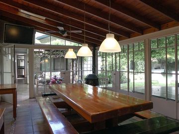 VENTA CASA HURLINGHAM 3 DORM PILETA DOBLE LOTE