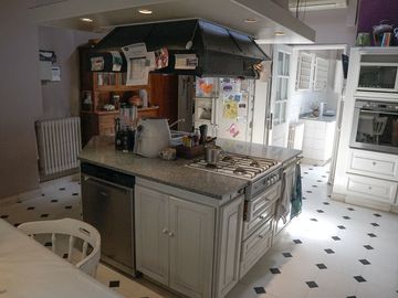 VENTA CASA HURLINGHAM 3 DORM PILETA DOBLE LOTE