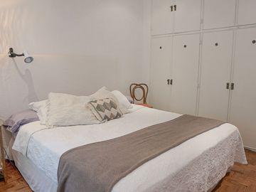 VENTA CASA HURLINGHAM 3 DORM PILETA DOBLE LOTE