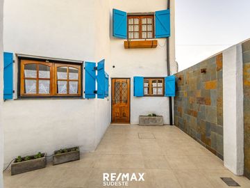 VENTA ESPECTACULAR CASA 3D ESPECHE 900