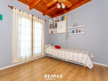 VENTA ESPECTACULAR CASA 3D ESPECHE 900